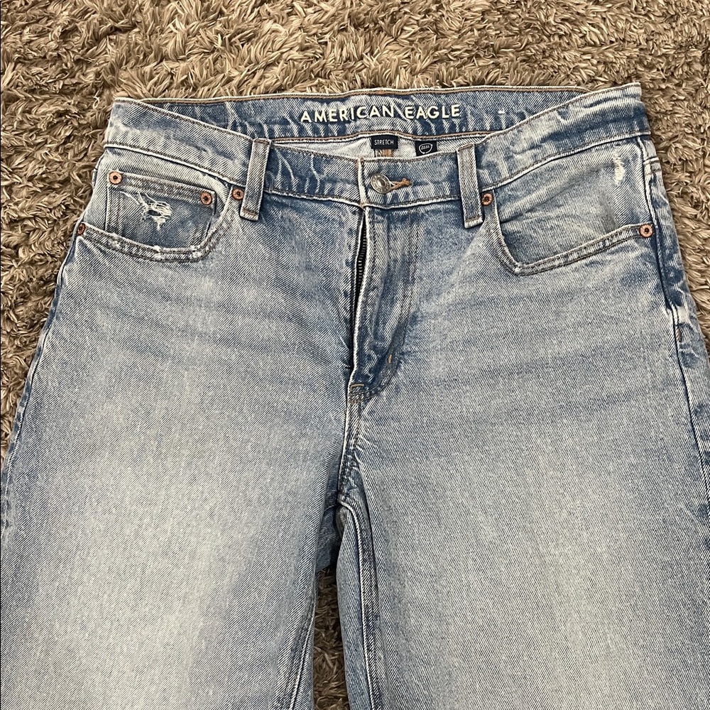 American Eagle Outfitters Light Wash Barrel Jeans - Picture 2 of 7